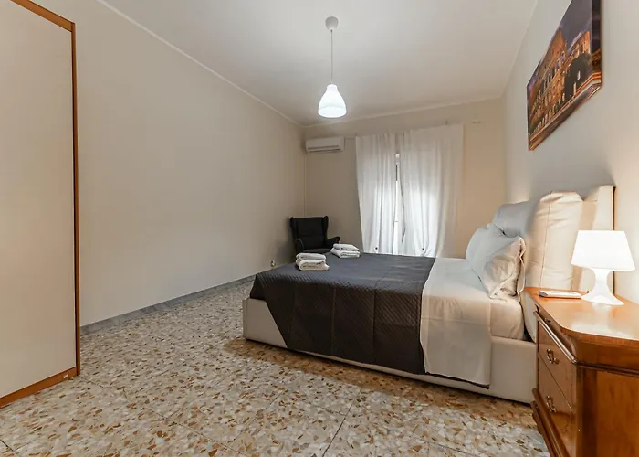 Vacanze Romane - Metro Teano & Wi-fi Apartament *